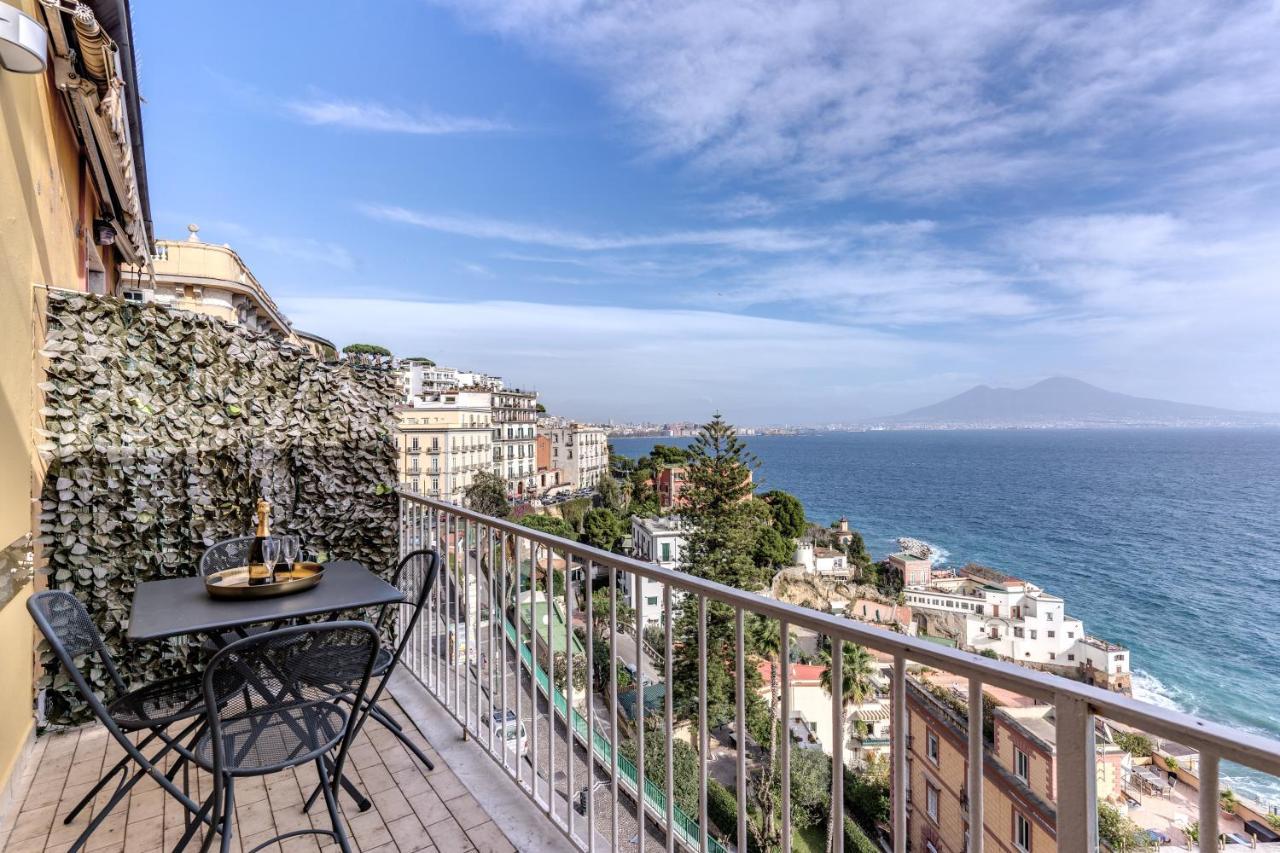 1000 Apartment Naples